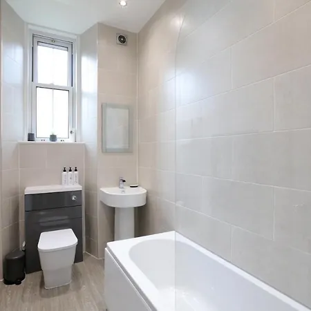 Sleeps 6 Free Parking Эдинбург