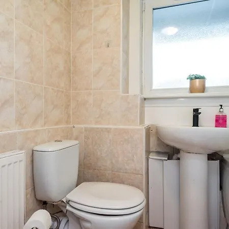 Apartamento Cosy 2 Bedroom In The Heart Of Edimburgo