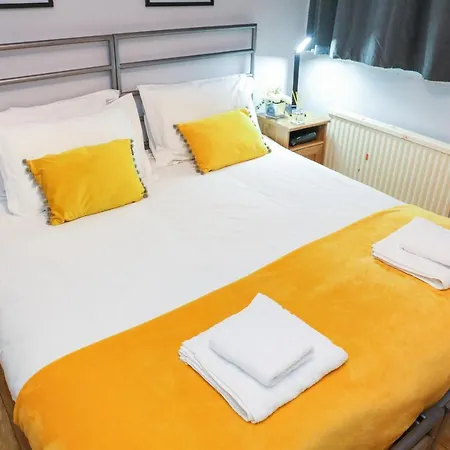 Beautiful 4 Bedroom - Free Parking 펜션 에든버러