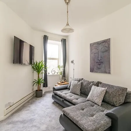 Apartamento Charming 1 Bedroom - *