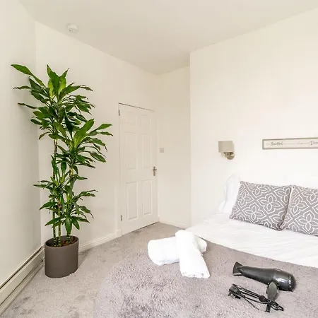 Charming 1 Bedroom -
