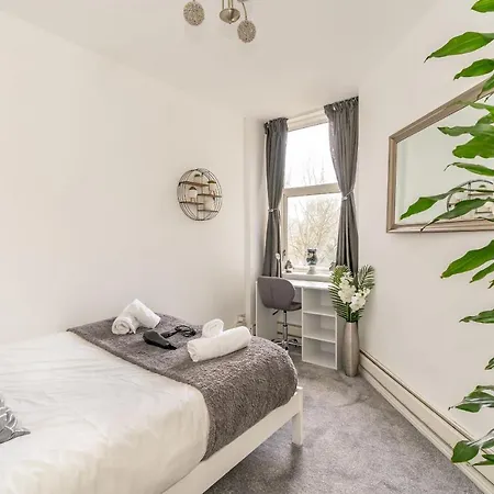 Charming 1 Bedroom -
