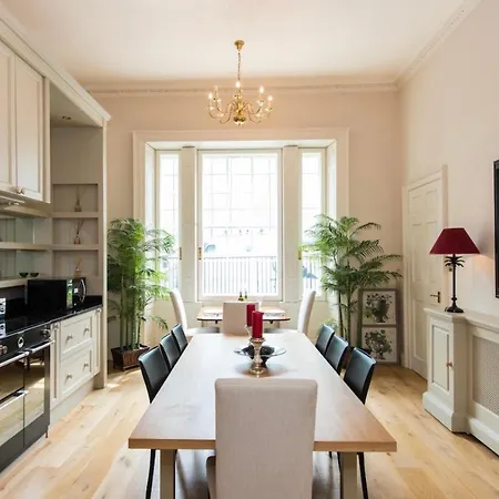 Luxurious Centre Self Catering *