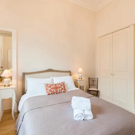 Luxurious Centre Self Catering *