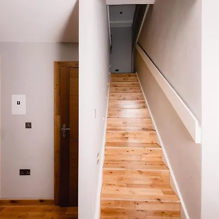 Superb Luxury Quality Central On Canal Edimburgo