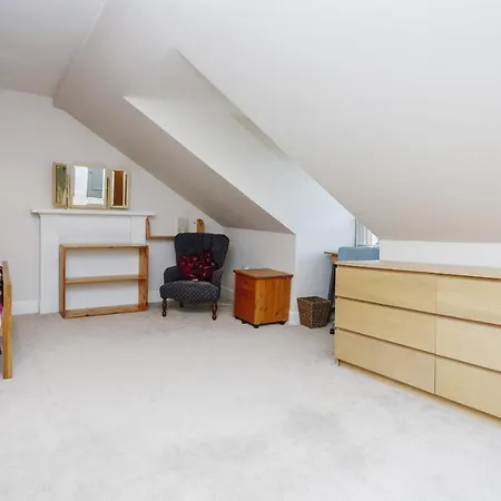 Fabulous 5 Double Bedroom Old Town