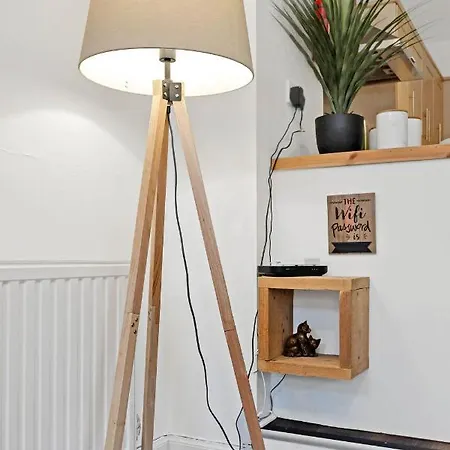 Cheerful Stays: Spacious Flat In Vibrant Leith * Edinburgh