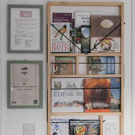 Broomhouse ホームステイ エディンバラ