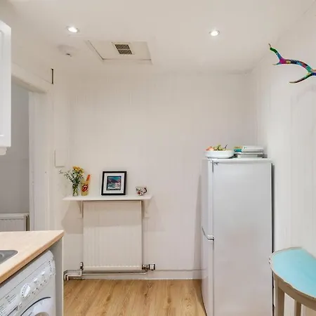 Charming Flat In Quiet Street In Stockbridge
