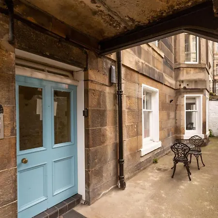 Altido Stunning Apt Near Scottish Gallery Edynburg