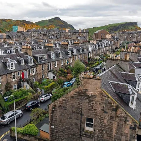 Cosy Quiet Traditional Floor With Stunning Views Apartment Edinburgh