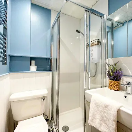 Snug On The Grassmarket, 5mins From Castle Edimburgo