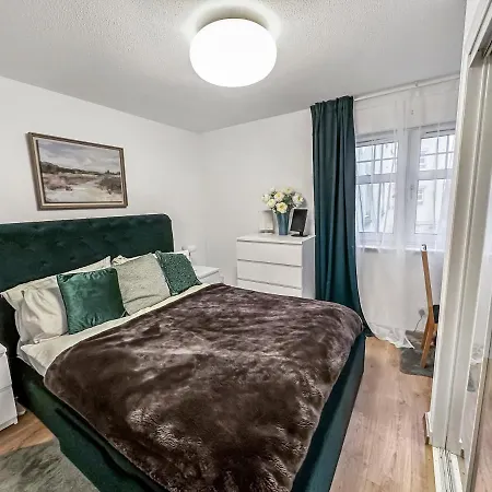 Comfortable 2 Bedroom Flat In The Centre Apartment *