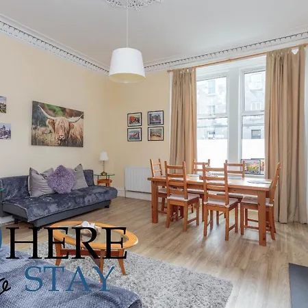 Beautiful 2bed Ground-f Pitt St. *