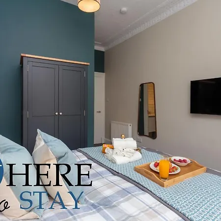 Stylish 2bed Underneath Castle