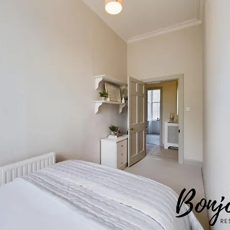 Lägenhet Montaigne - 2 Br-1ba In Stockbridge By Bonjour Residences