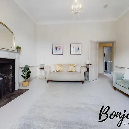 Lägenhet Montaigne - 2 Br-1ba In Stockbridge By Bonjour Residences