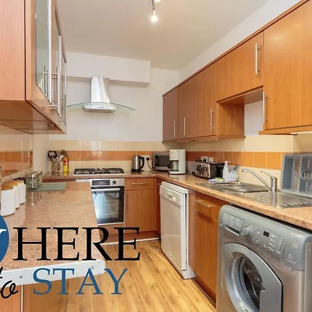 Beautiful 3bed Pitt St Apartment *