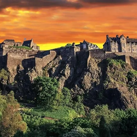 Casa vacanze Milton Rd Sleeps 8 Free Parking 9 Mins To Centre Edimburgo
