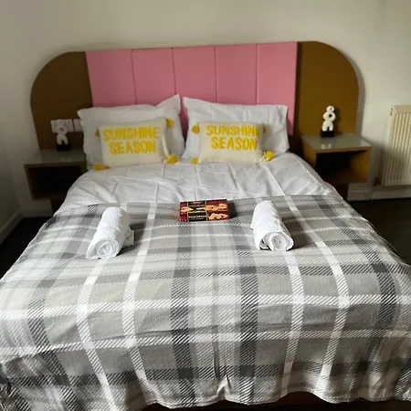 Hutchison * Edinburgh