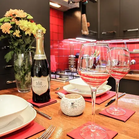 Chic & Bright Flat Near Holyrood Park * Edimburgo