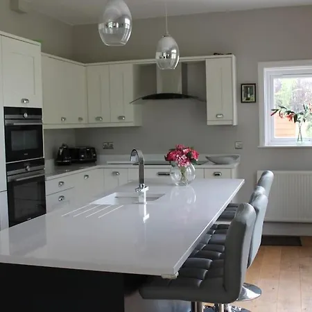 Vila Gorgeous Family 15 Mins From Centre *