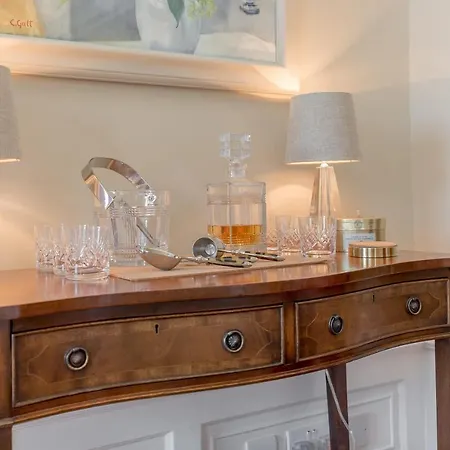 Apartment Stunning New Town 3 Bed Edinburgh