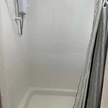 But Quiet Barony Street Only 10 Minutes Walk To Princes Street No Stairs Apartment