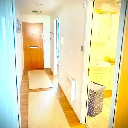 Апартаменты Bright Modern *