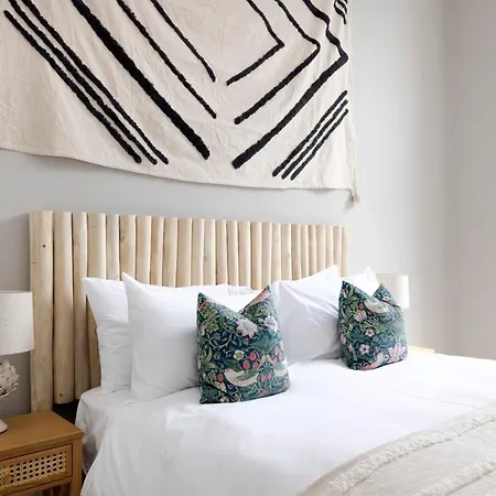 Grand Bright In Historic Apartament