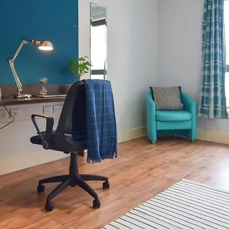 Apartamento And Ensuite Bedrooms With Shared Kitchen At Fountainbridge In *