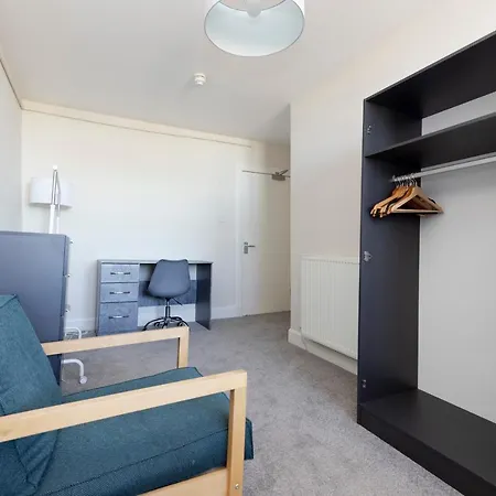 Altido 11 Bedroom Flat In The Centre *