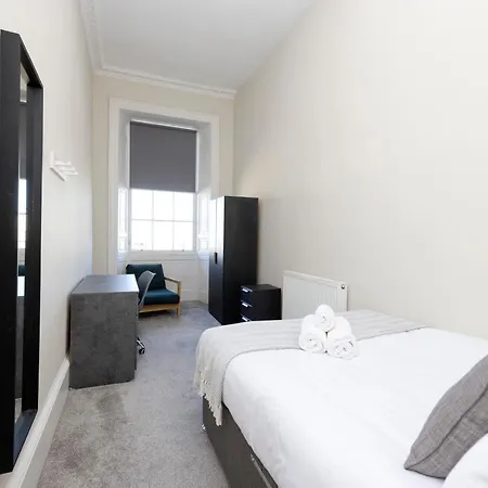 Altido 11 Bedroom Flat In The Centre Edinburgh