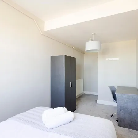 Altido 11 Bedroom Flat In The Centre