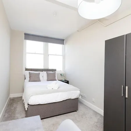 Altido 11 Bedroom Flat In The Centre 에든버러