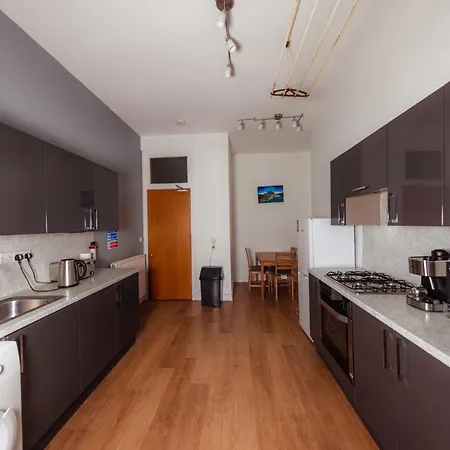 Specious Retreat With Famous Park Views * Edinburgh