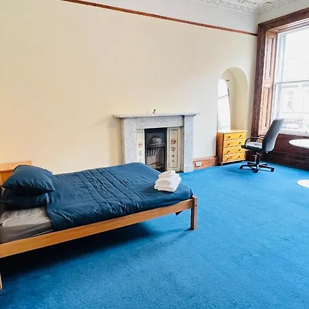 Massive 5bed 2bath Flat Available For Fringe Festival Lägenhet *