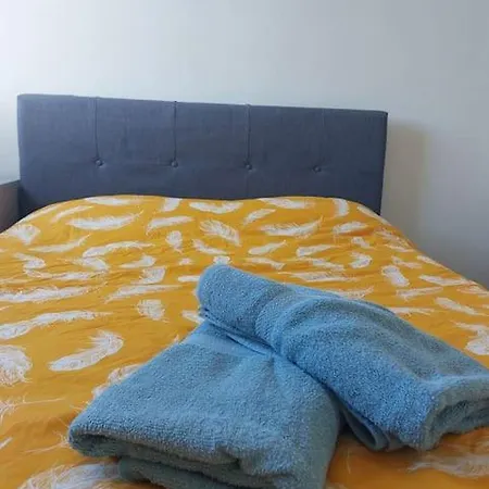 2 Bed Flat On Royal Mile Apartment