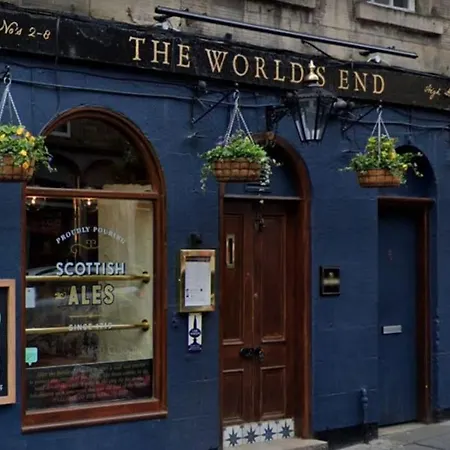 Apartment 2 Bed Flat On Royal Mile
