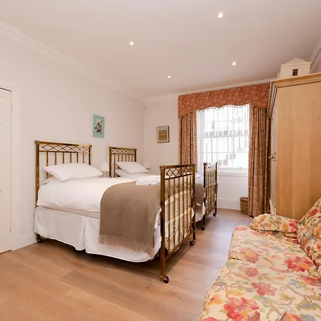 Διαμέρισμα Elegant 3-bedroom In Centre *