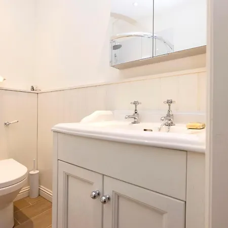Διαμέρισμα Elegant 3-bedroom In Centre