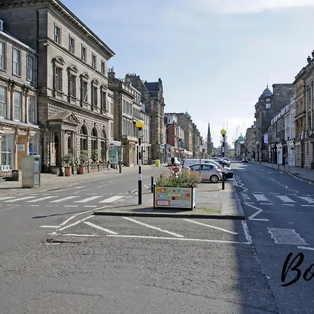 Montmartre - New Town 3br-3ba Main Door - By Bonjour Residences דירה אדינבורו