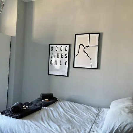 Luxury 3 Bed Flat In * Edinburg