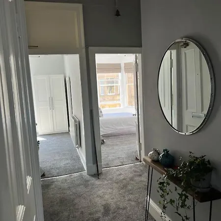 Luxury 3 Bed Flat In شقة