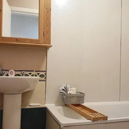 Unique 3 Bedroom Entire House Near Royal Mile *