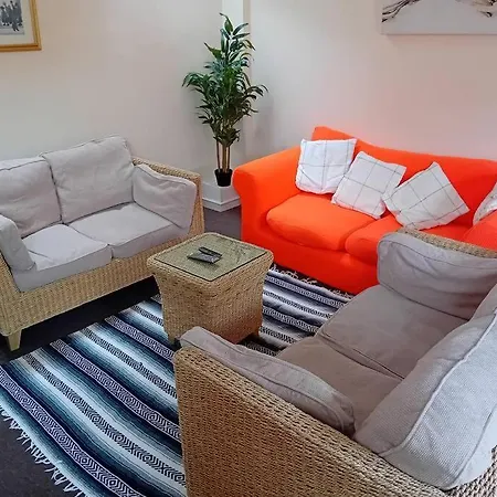 Unique 3 Bedroom Entire House Near Royal Mile Edimburgo
