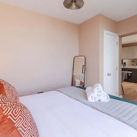 Dragon Luxury Serviced At Walker Street