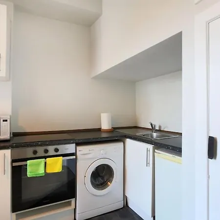 Cosy & Broughton 2br Near Centre شقة *