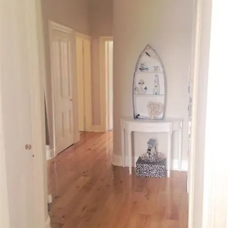 Superb 3 Bed Near Botanic Gardens * 爱丁堡