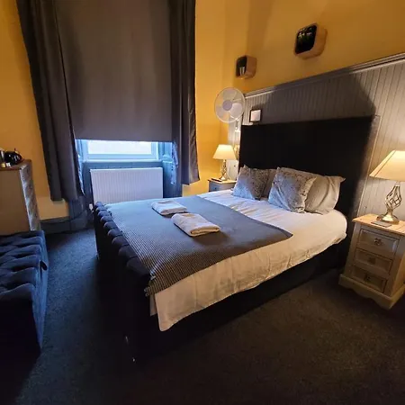 בית הארחה - Gilmore 3*